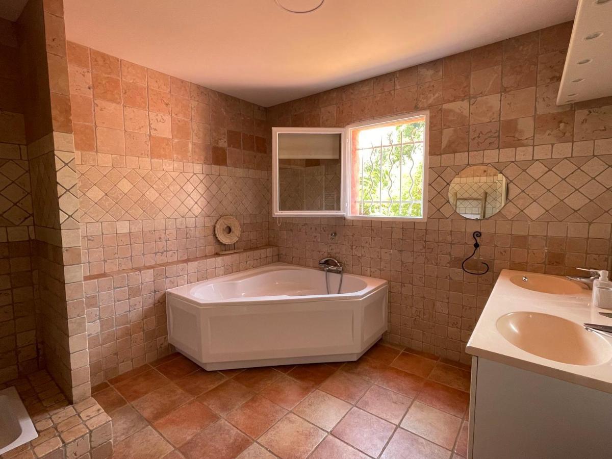 Fantastic Pool Villa 900M To The Beach; With Extravagant Big Garden 圣马克西姆 外观 照片